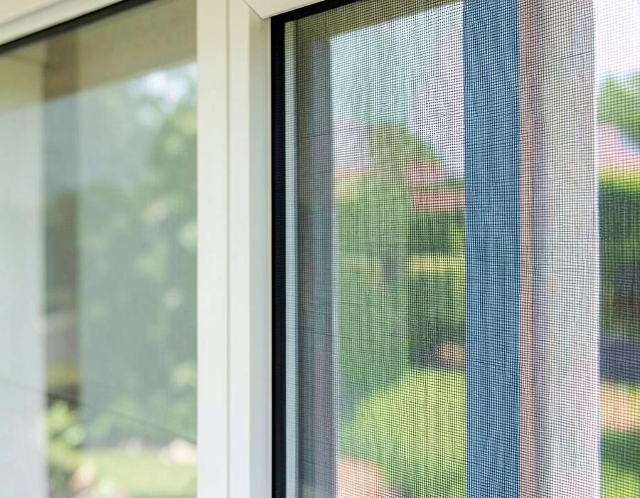 mosquito-net-fitting-window-ahmedabad